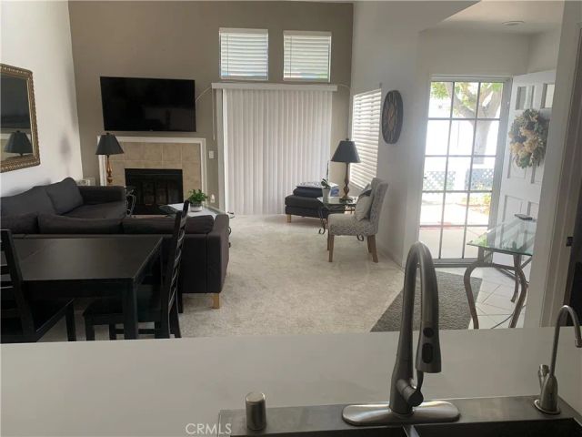 41 Fallingstar 28, Irvine, CA 92614