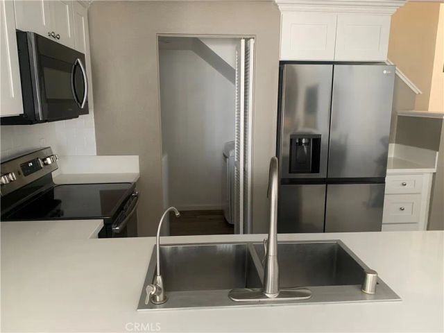41 Fallingstar 28, Irvine, CA 92614