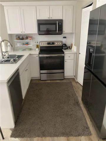 41 Fallingstar 28, Irvine, CA 92614