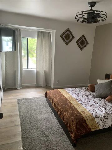 41 Fallingstar 28, Irvine, CA 92614