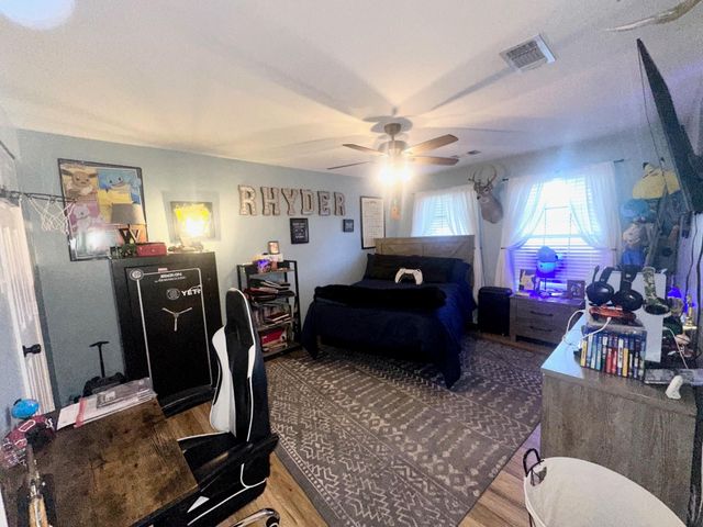 1308 Hagan Street, Crockett, TX 75835