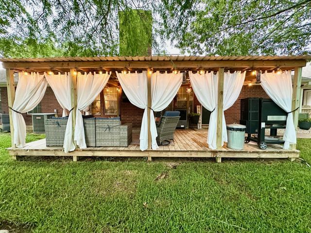 1308 Hagan Street, Crockett, TX 75835