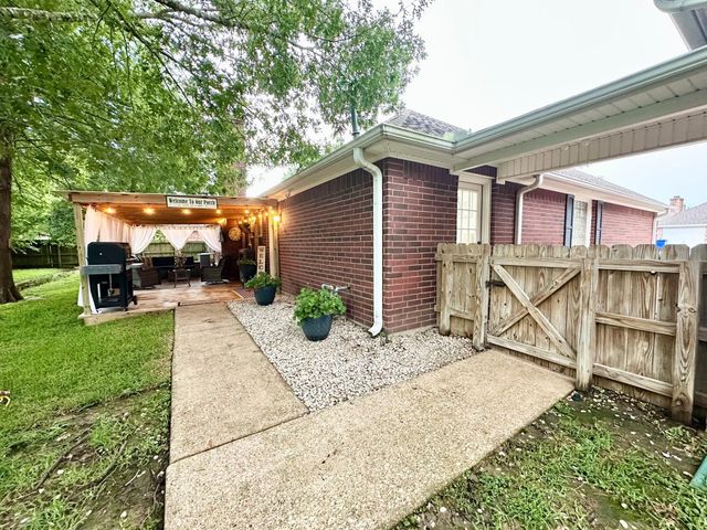 1308 Hagan Street, Crockett, TX 75835