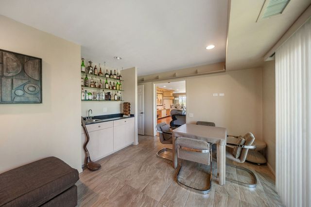 3810 Mission Hills Road 401, Northbrook, IL 60062
