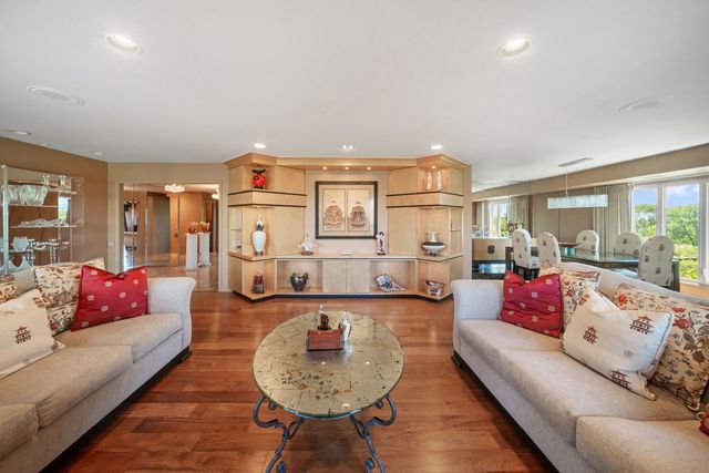 3810 Mission Hills Road 401, Northbrook, IL 60062
