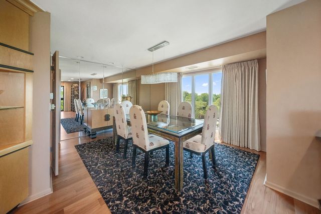 3810 Mission Hills Road 401, Northbrook, IL 60062