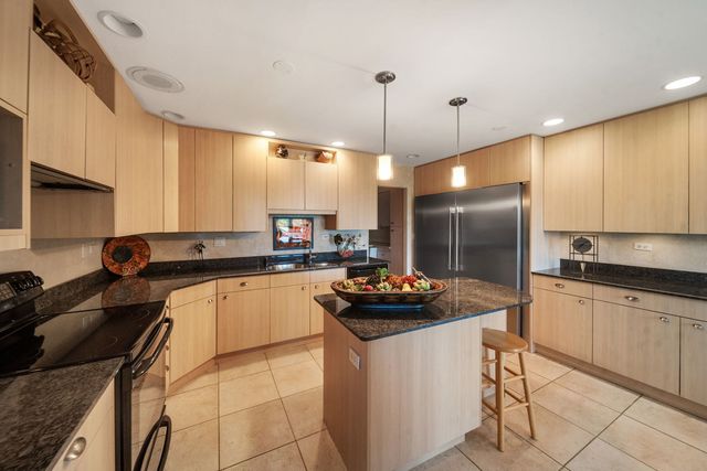 3810 Mission Hills Road 401, Northbrook, IL 60062