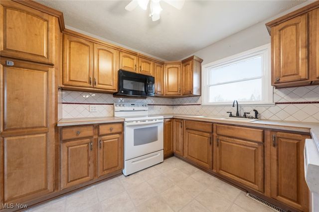 4083 Regal Avenue, Brunswick, OH 44212