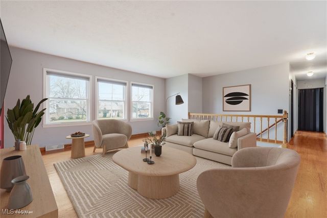 4083 Regal Avenue, Brunswick, OH 44212