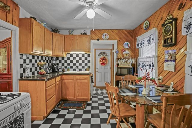 172 Ivy Street, East Providence, RI 02914