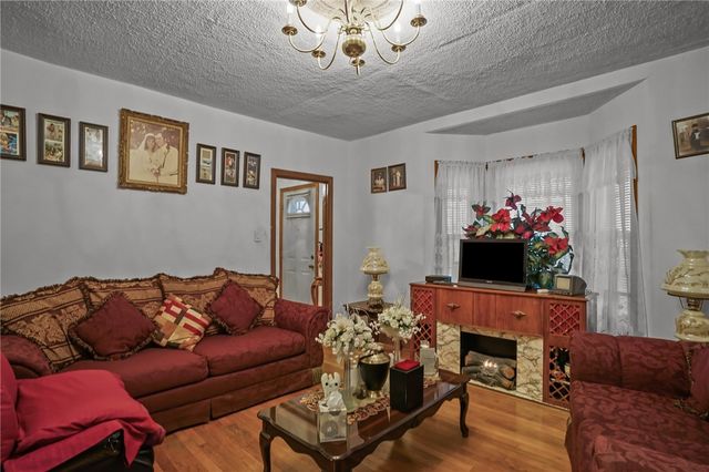 172 Ivy Street, East Providence, RI 02914