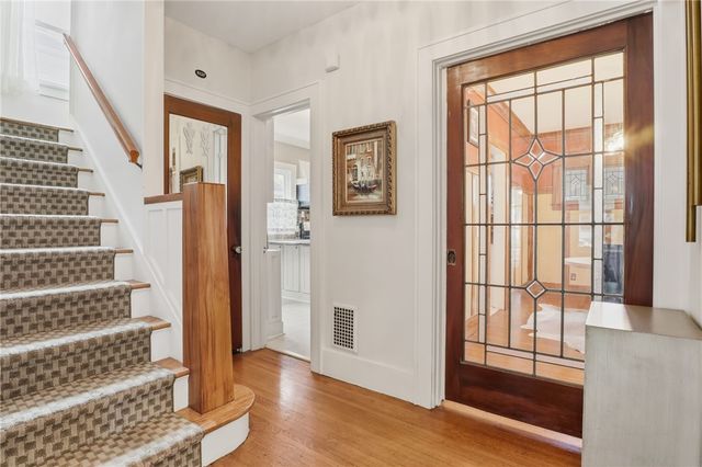 42 Laurelton Road, Rochester, NY 14609
