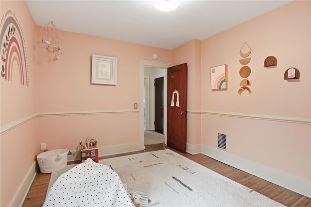 42 Laurelton Road, Rochester, NY 14609