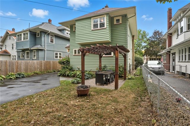 42 Laurelton Road, Rochester, NY 14609