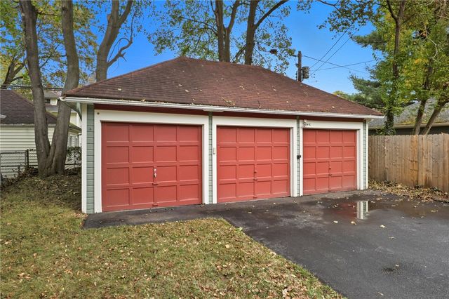 42 Laurelton Road, Rochester, NY 14609