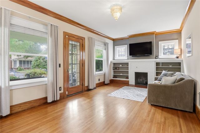 42 Laurelton Road, Rochester, NY 14609