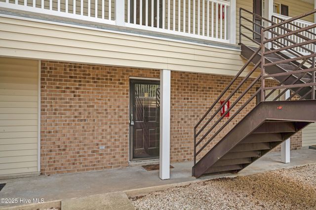 2910 Mulberry Lane B, Greenville, NC 27858