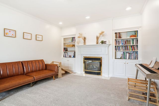 218 Spring Valley Rd, Hendersonville, TN 37075