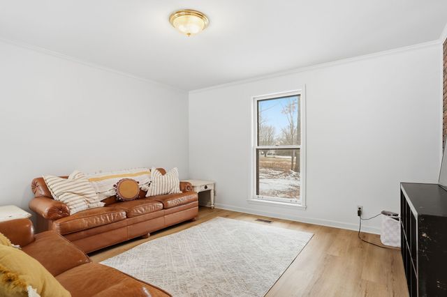 218 Spring Valley Rd, Hendersonville, TN 37075