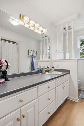 218 Spring Valley Rd, Hendersonville, TN 37075