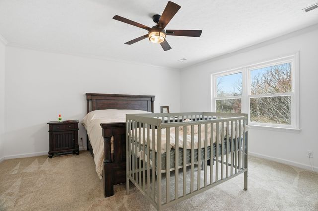 218 Spring Valley Rd, Hendersonville, TN 37075