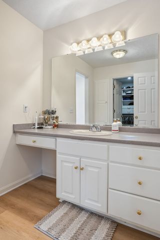 218 Spring Valley Rd, Hendersonville, TN 37075