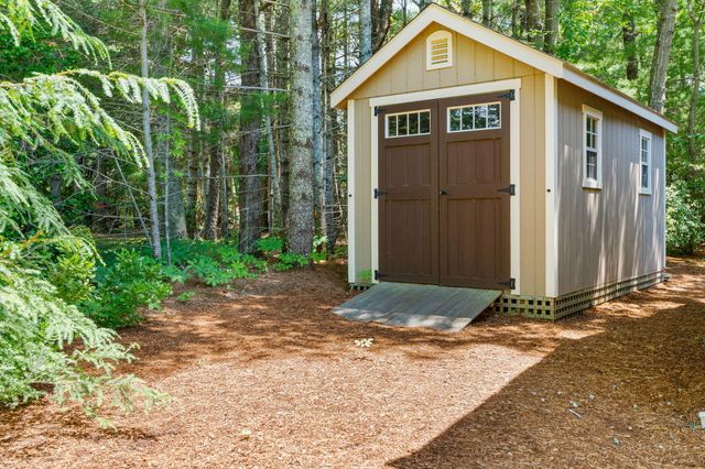 261 Fells Pond Road, Mashpee, MA 02649