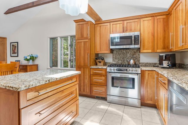 261 Fells Pond Road, Mashpee, MA 02649