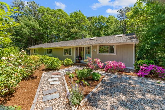 261 Fells Pond Road, Mashpee, MA 02649
