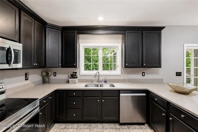 114 Hilda Court, East Stroudsburg, PA 18301