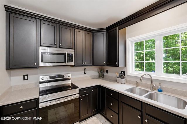 114 Hilda Court, East Stroudsburg, PA 18301