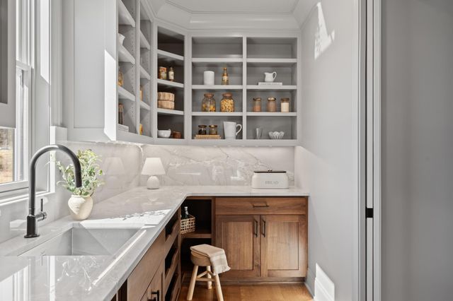 795 Irvin Lane SW, Rochester, MN 55902