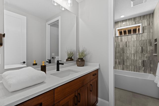 795 Irvin Lane SW, Rochester, MN 55902