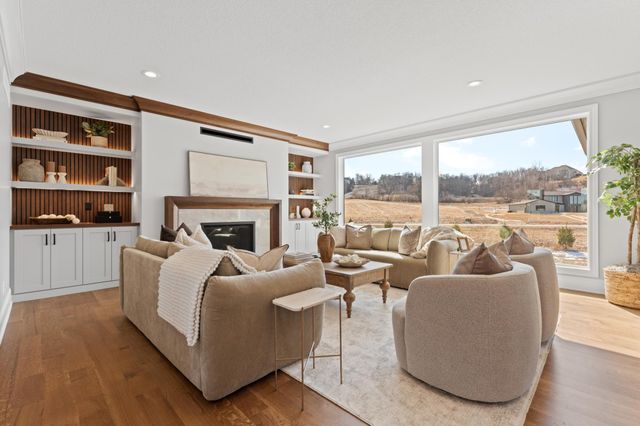 795 Irvin Lane SW, Rochester, MN 55902