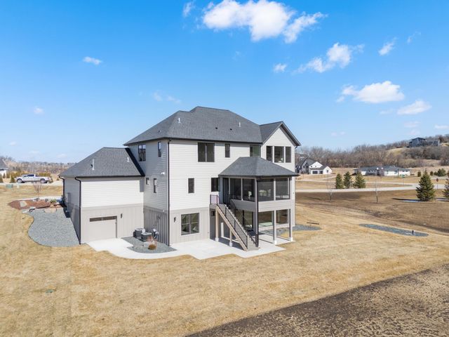 795 Irvin Lane SW, Rochester, MN 55902