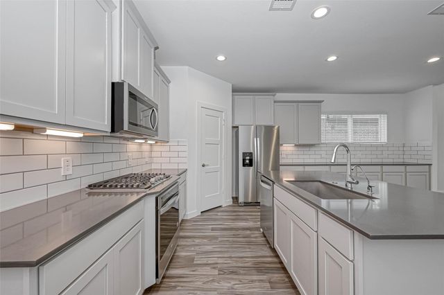 14315 Yellow Hawthorn Court, Conroe, TX 77384