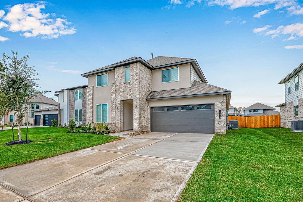 14315 Yellow Hawthorn Court, Conroe, TX 77384