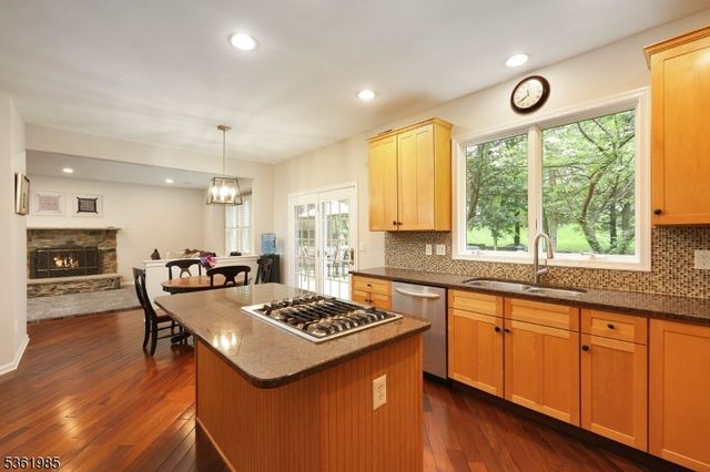 7 Watchung Dr, Bernards Twp., NJ 07920