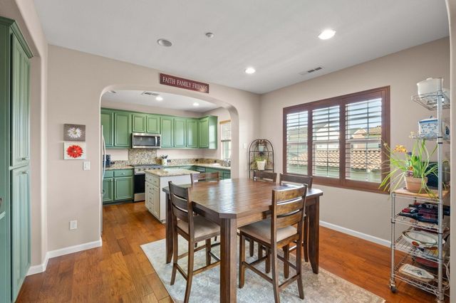 7742 Stoneleaf Rd, San Ramon, CA 94582