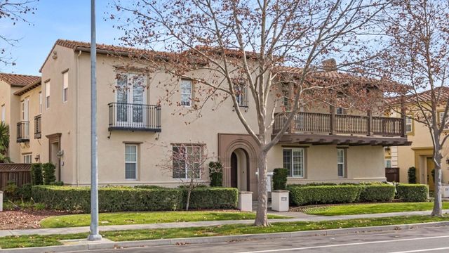 7742 Stoneleaf Rd, San Ramon, CA 94582