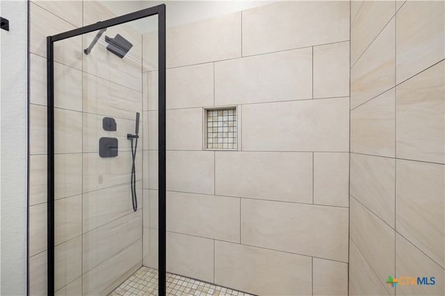 1310 Mountain Top Loop, Canyon Lake, TX 78133