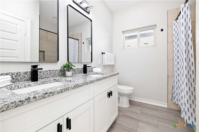 1310 Mountain Top Loop, Canyon Lake, TX 78133