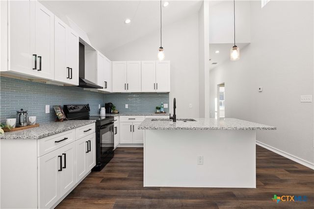 1310 Mountain Top Loop, Canyon Lake, TX 78133