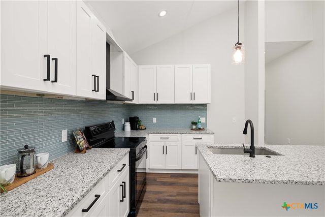 1310 Mountain Top Loop, Canyon Lake, TX 78133