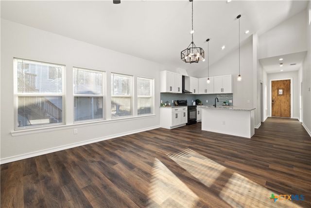 1310 Mountain Top Loop, Canyon Lake, TX 78133