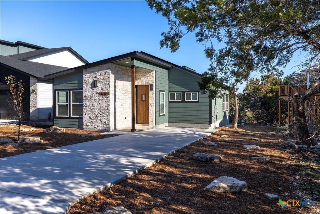 1310 Mountain Top Loop, Canyon Lake, TX 78133