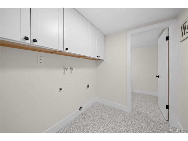 7345 E Hinsdale Pl, Centennial, CO 80112