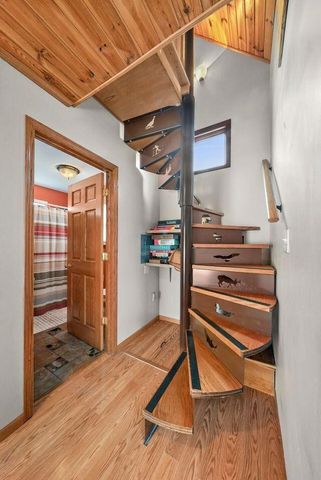 9351 E 50 Road, Cadillac, MI 49601