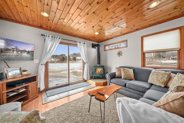 9351 E 50 Road, Cadillac, MI 49601