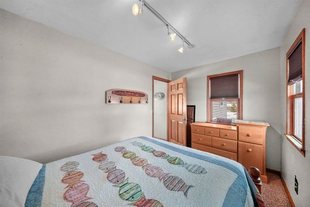 9351 E 50 Road, Cadillac, MI 49601